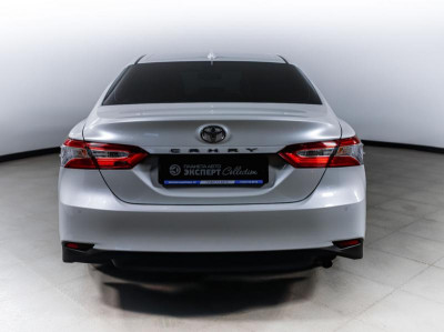 Toyota Camry 2.0 AT (150 л.с.)