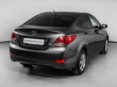 Hyundai Solaris 1.6 AT (123 л. с.)