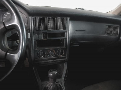 Audi 80 1.8 MT (75 л.с.) бензин