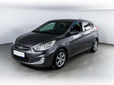 Hyundai Solaris 1.4 MT (107 л. с.)