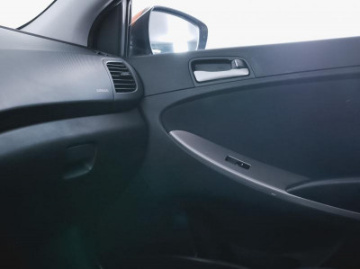 Hyundai Solaris 1.6 MT (123 л. с.)
