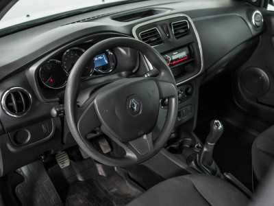 Renault Logan 1.6 MT (82 л. с.)