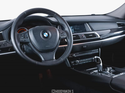 BMW 5 серия 530d xDrive AT (258 л. с.)