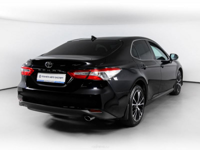 Toyota Camry 2.5 AT (181 л.с.)