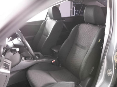 Mazda 3 1.6 MT (105 л. с.)