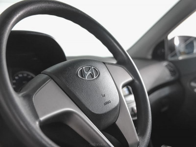 Hyundai Solaris 1.6 AT (123 л. с.)