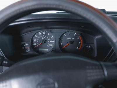 Nissan Pathfinder 3.3 4WD AT (150 л. с.)
