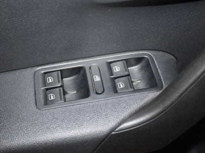 Volkswagen Polo 1.6 MPI AT (110 л. с.)