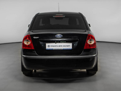 Ford Focus 1.6 MT (116 л. с.)