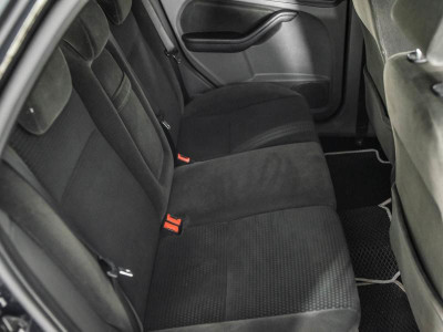 Ford Focus 1.6 MT (116 л. с.)