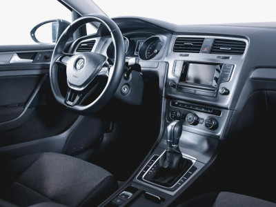 Volkswagen Golf 1.2 AT (105 л.с.)