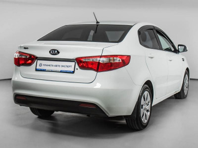 Kia Rio 1.4 MT (107 л. с.)