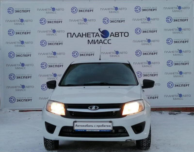 LADA Granta лифтбек 1.6 8кл MT (87 л. с.)