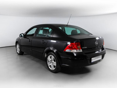 Opel Astra 1.6 MT (103 л.с.)