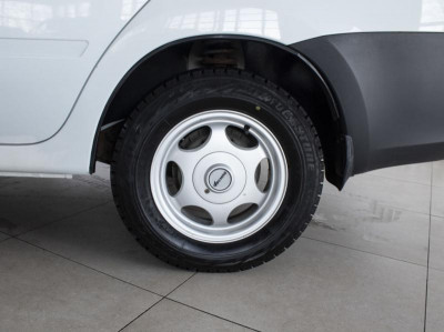 LADA Granta седан 1.6 MT 8кл (82 л. с.)