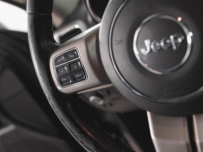 Jeep GRAND CHEROKEE 3.6 AT (286 л. с.)