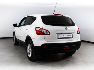 Nissan Qashqai 1.6 CVT (117 л. с.)