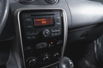 Renault Duster 1.6 MT (102 л. с.)