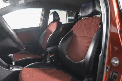 Hyundai Solaris 1.6 AT (123 л. с.)