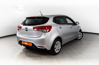 Kia Rio Хетчбэк 1.4 MT (107 л. с.)