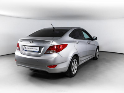 Hyundai Solaris 1.4 MT (107 л. с.)