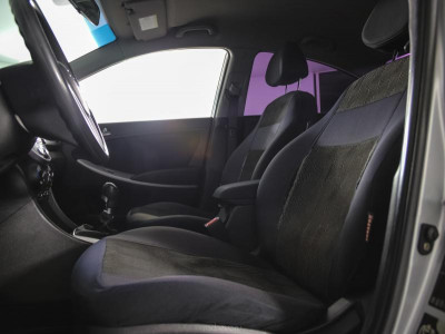 Hyundai Solaris 1.4 MT (107 л. с.)