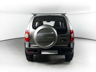 Chevrolet niva Niva 1.7 MT (79,6 л. с.)