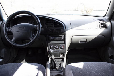 Kia Spectra 1.6 MT (101 л. с.)