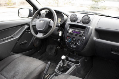 LADA Granta седан 1.6 MT 8кл (82 л. с.)