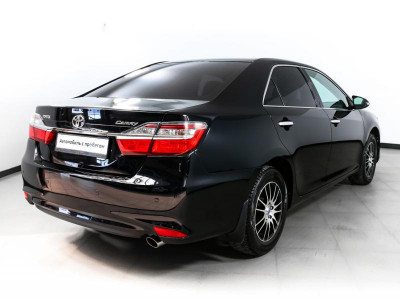 Toyota Camry 2.5 AT (181 л. с.)