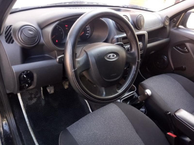 LADA Granta седан 1.6 MT 8кл (82 л. с.)