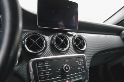 Mercedes-Benz GLA-Класс 200 7G-DCT (150 л.с.)