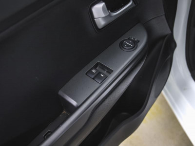 Kia Rio Хетчбэк 1.4 AT (107 л. с.)