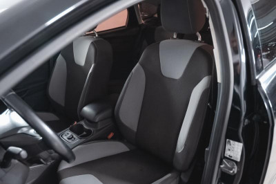 Ford Focus 1.6 PowerShift (105 л. с.)