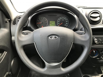 LADA Granta седан 1.6 MT 8кл (87 л. с.)