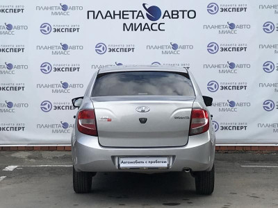 LADA Granta седан 1.6 MT 8кл (87 л. с.)