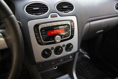 Ford Focus 1.6 MT (116 л. с.)