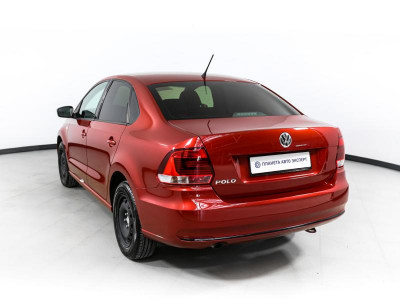 Volkswagen Polo 1.6 MPI AT (105 л.с.)