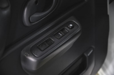 Suzuki Jimny 1.3 MT 4WD (85 л. с.)