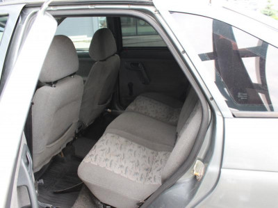 LADA 2112 1.6 MT (89 л. с.)