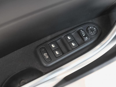 Peugeot 308 1.6 AT (120 л. с.)