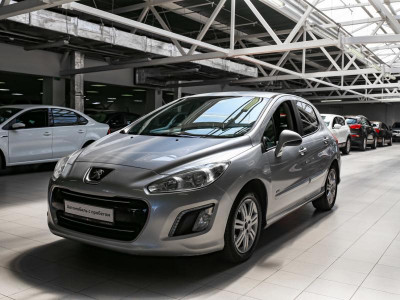 Peugeot 308 1.6 AT (120 л. с.)