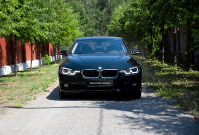 BMW 3 серия 320i AT (184 л. с.)