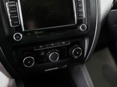 Volkswagen Jetta 1.4 TSI MT (122 л. с.)