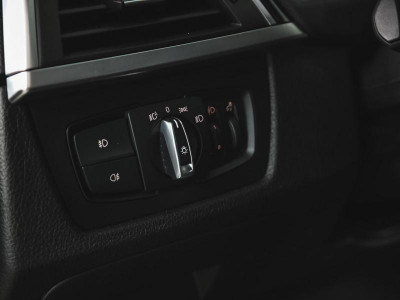 BMW 3 серия 320i AT (184 л. с.)