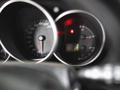 Mazda 3 1.6 MT (105 л. с.)