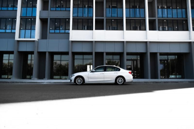 BMW 3 серия 320i AT (184 л. с.)