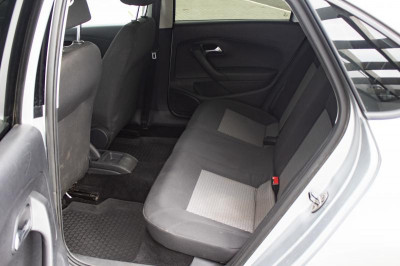 Volkswagen Polo 1.6 MT (105 л. с.)