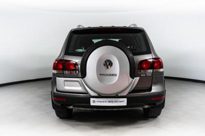 Volkswagen Touareg 3.0d AT (224 л.с.) 4WD
