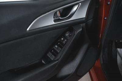 Mazda 3 1.5 AT (120 л.с.)